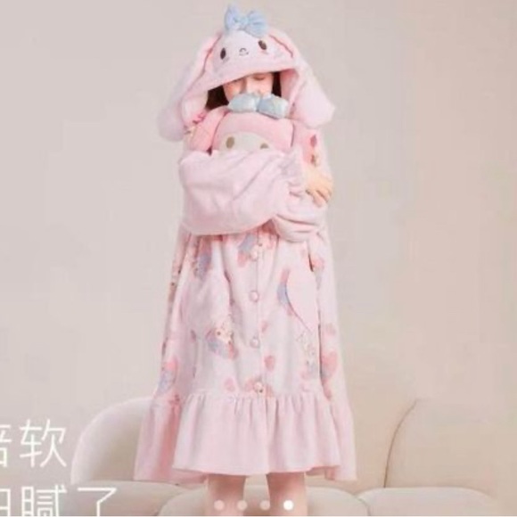 Sanrio Melody sleep/lounge wear - Picture 4 of 5